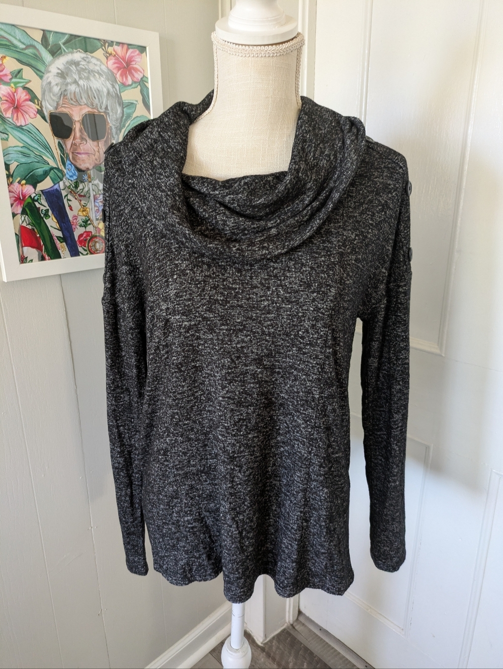 White House Black Market Tunic Top Size Small Gray Cowl Neck Poly Blend